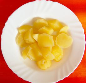 Trockene Kartoffeln als Schulessen?? (Bild: MarkusHagenlocher, CC-BY-SA-3.0)